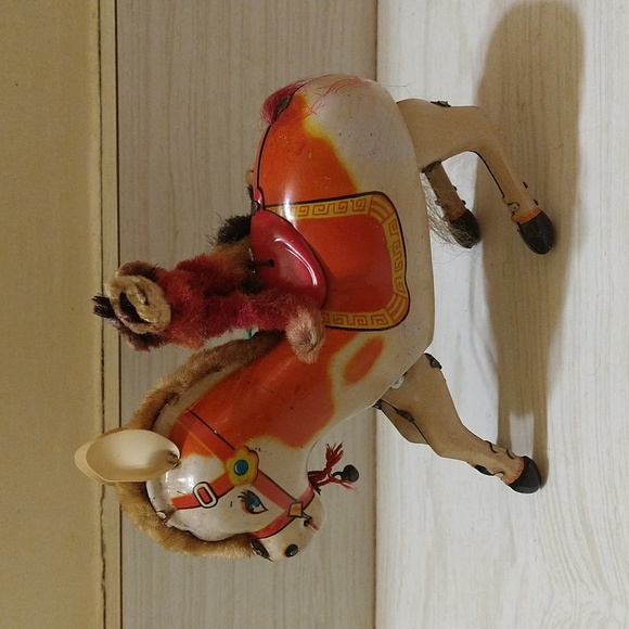 Vintage Monkey Riding Horse Tin Litho Wind Up Toy (Missing Key) - Picture 3 of 4